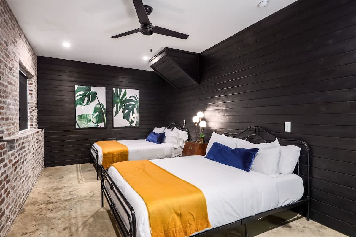 Historic Estate | Sleeps 20 | Pool, Guest House #9