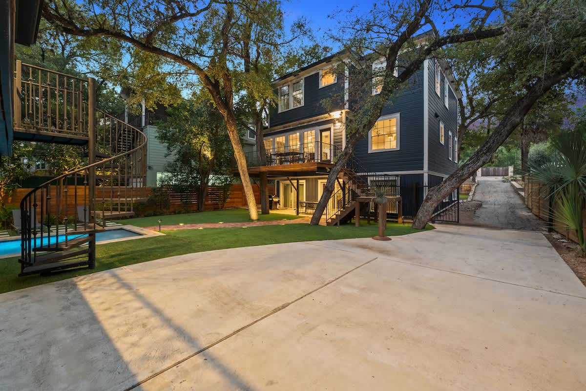 Historic Estate | Sleeps 20 | Pool, Guest House #53