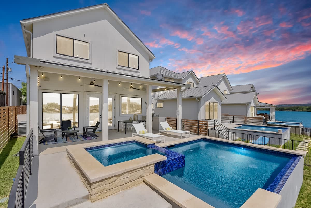 Lake LBJ Waterfront - Pool, Hot Tub, Dock #11