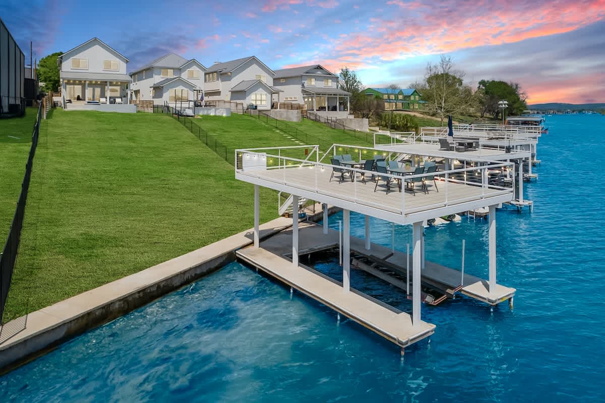 Lake LBJ Waterfront - Pool, Hot Tub, Dock #36