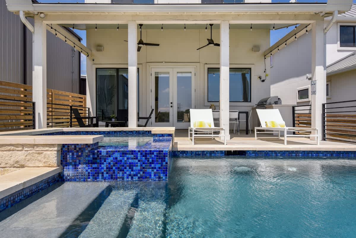 Lake LBJ Waterfront - Pool, Hot Tub, Dock #41