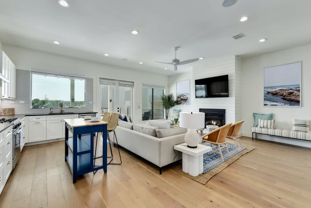 Lake LBJ Waterfront - Pool, Hot Tub, Dock #23