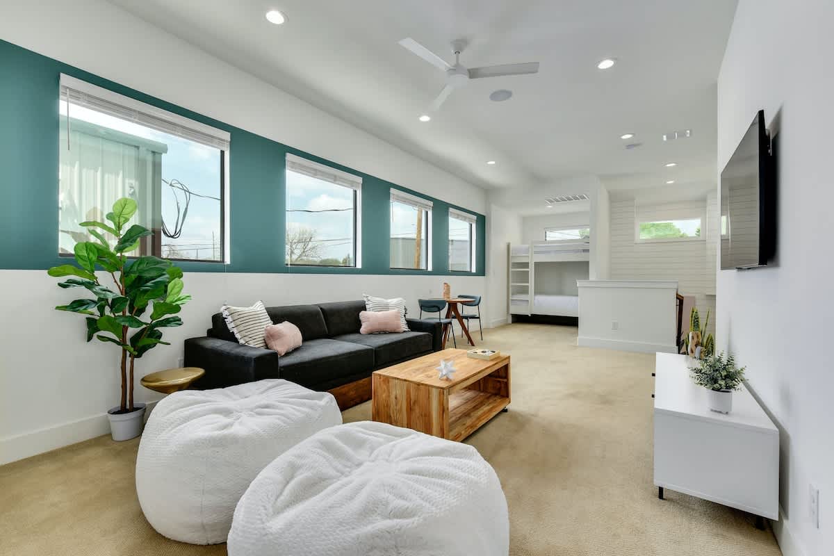 Lake LBJ Waterfront - Pool, Hot Tub, Dock #37
