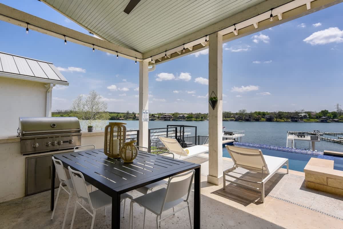 Lake LBJ Waterfront - Pool, Hot Tub, Dock #40
