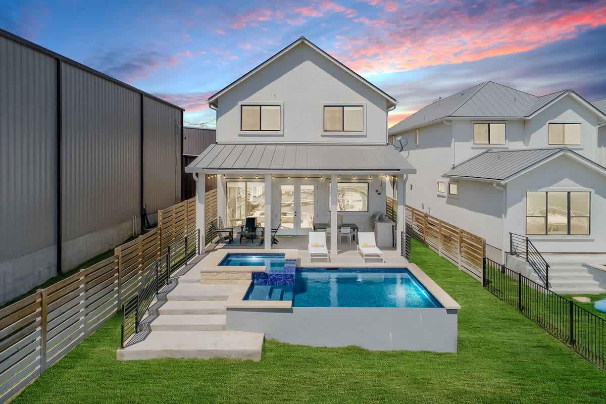 Lake LBJ Waterfront - Pool, Hot Tub, Dock #25