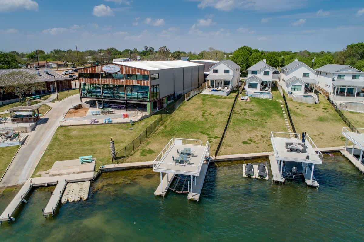Lake LBJ Waterfront - Pool, Hot Tub, Dock #44