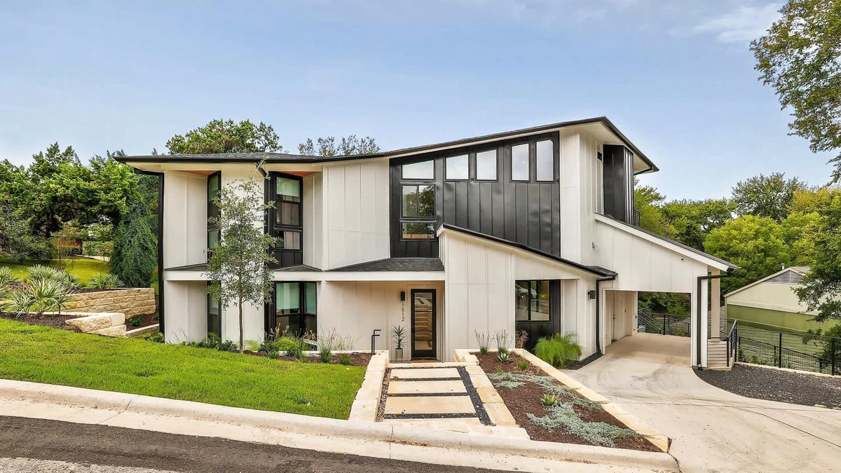 Pool + Mural Patio | South Austin Retreat #25