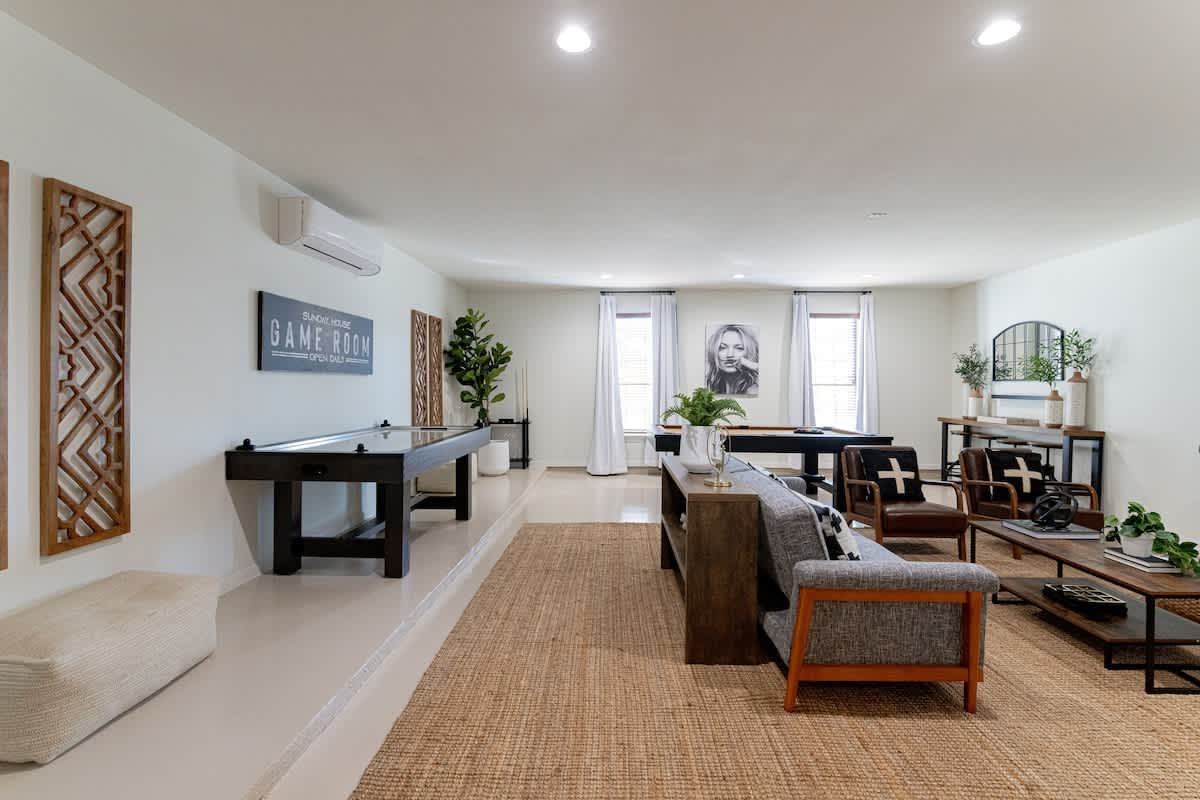 Sleeps 20 | Pool, Game Room, Luxury Estate #36