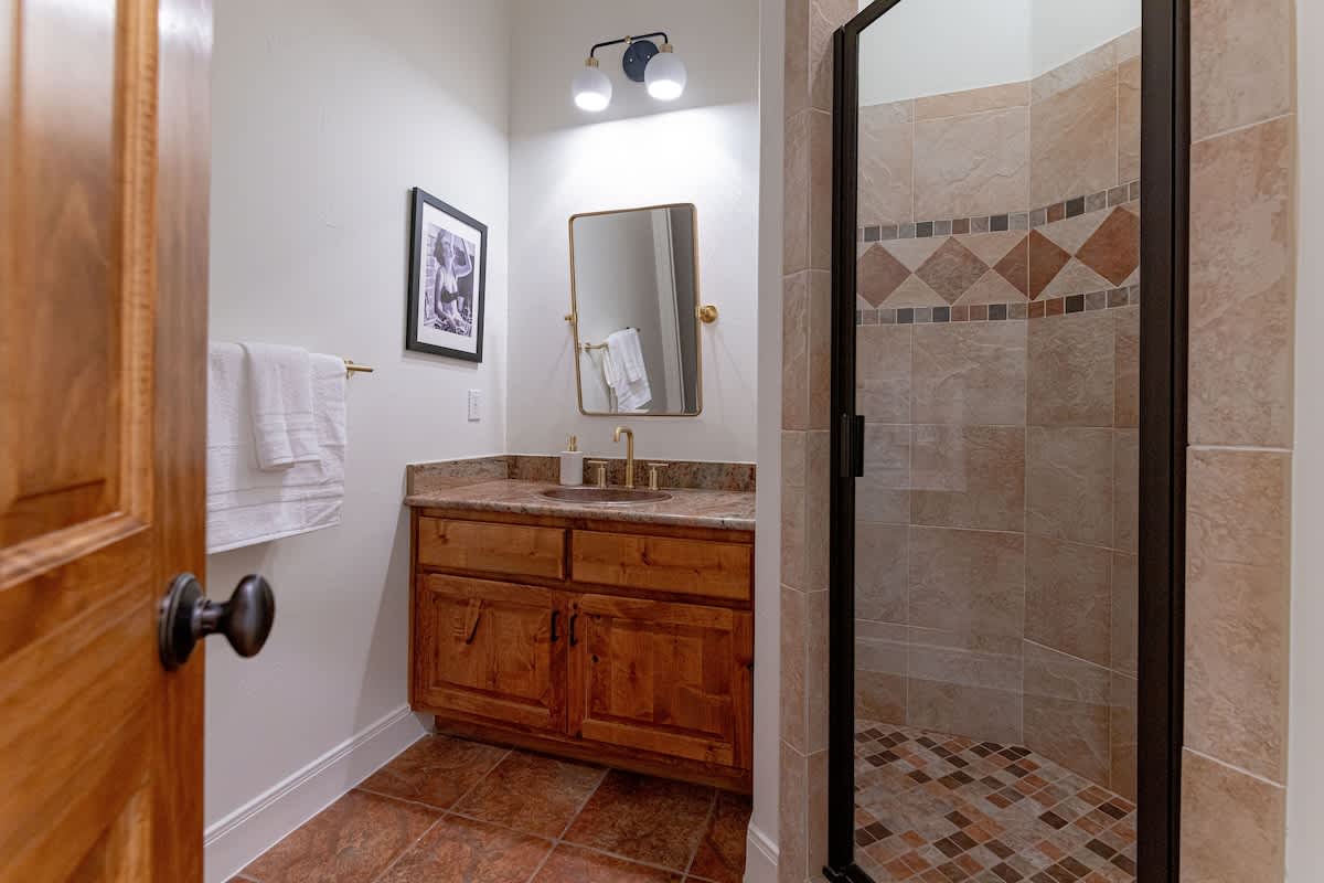 Sleeps 20 | Pool, Game Room, Luxury Estate #18