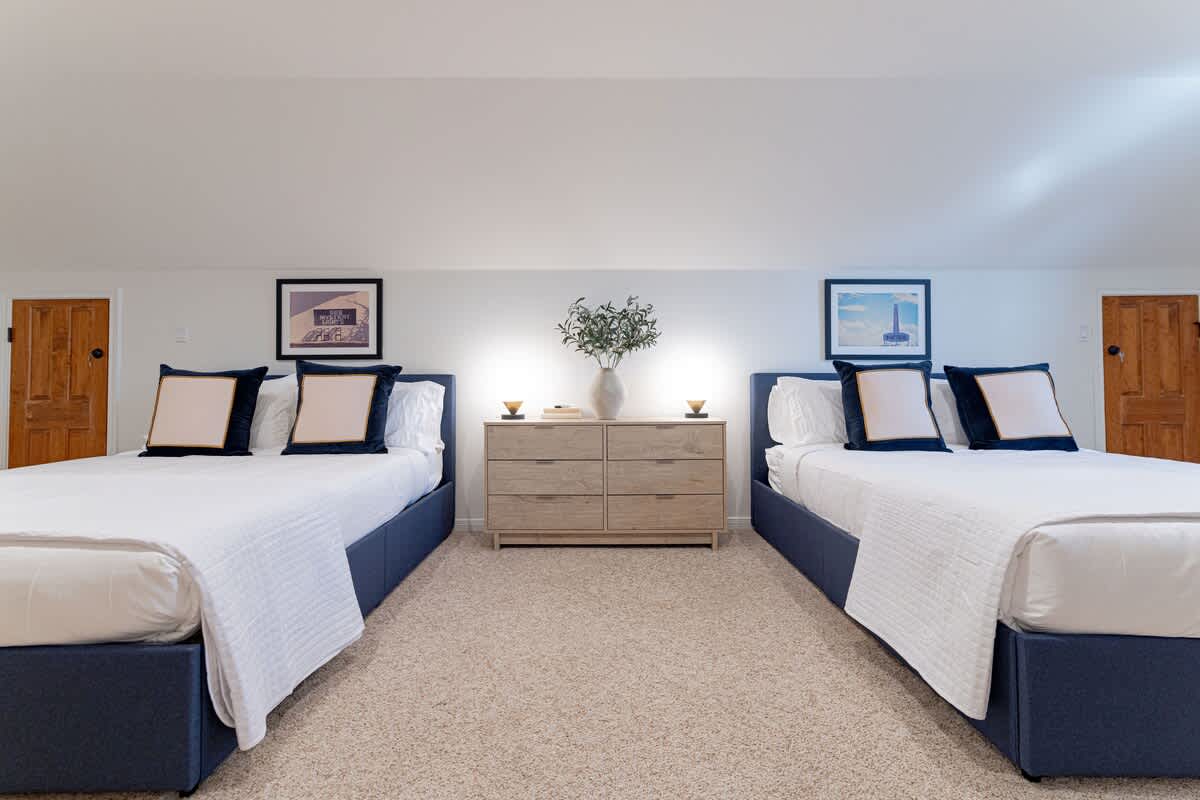 Sleeps 20 | Pool, Game Room, Luxury Estate #52