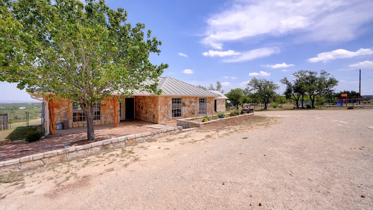 Pool, Hot Tub, Putting Green | 8 Acre Retreat #51