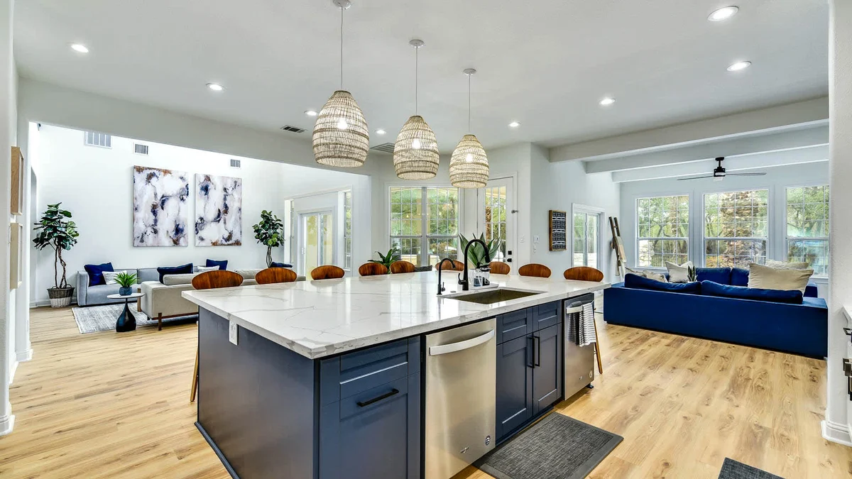 Sleeps 19 | Pool, Game Room | Lake Travis Estate #49