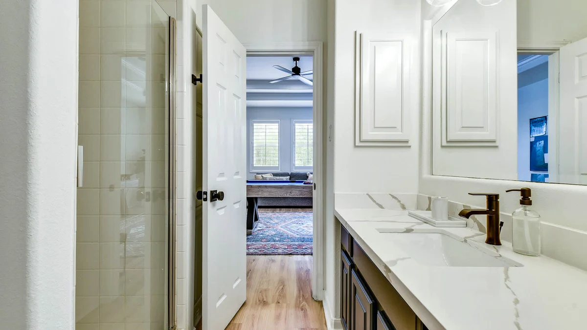 Sleeps 19 | Pool, Game Room | Lake Travis Estate #24