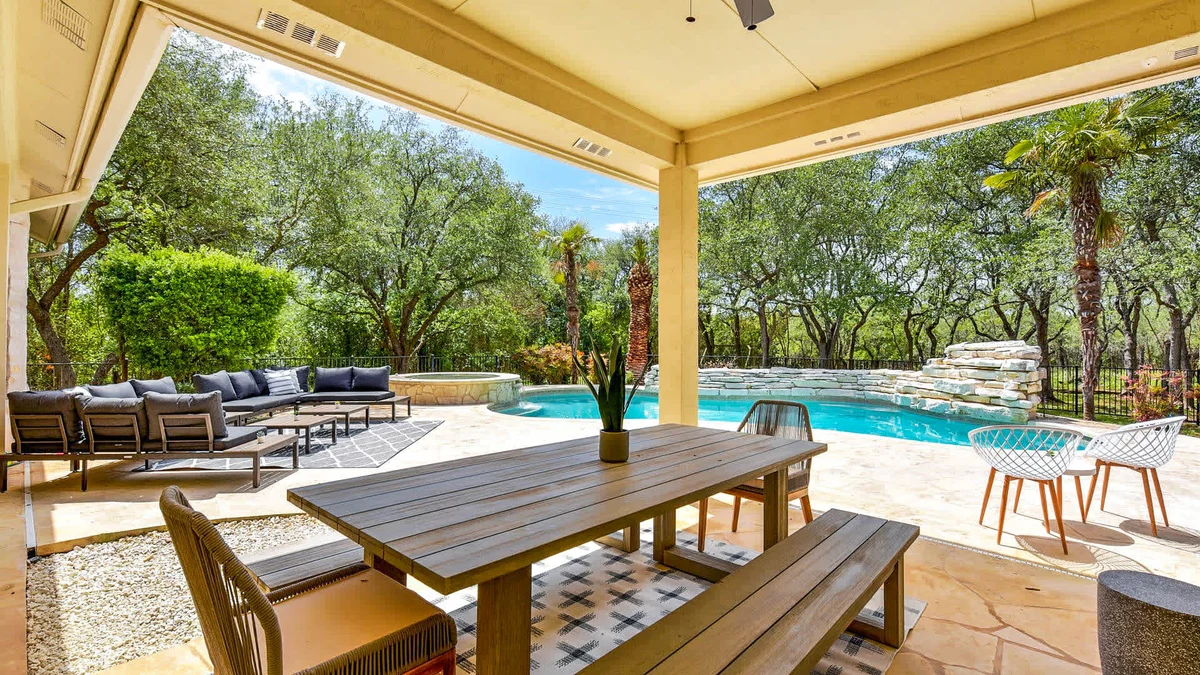 Sleeps 19 | Pool, Game Room | Lake Travis Estate #10