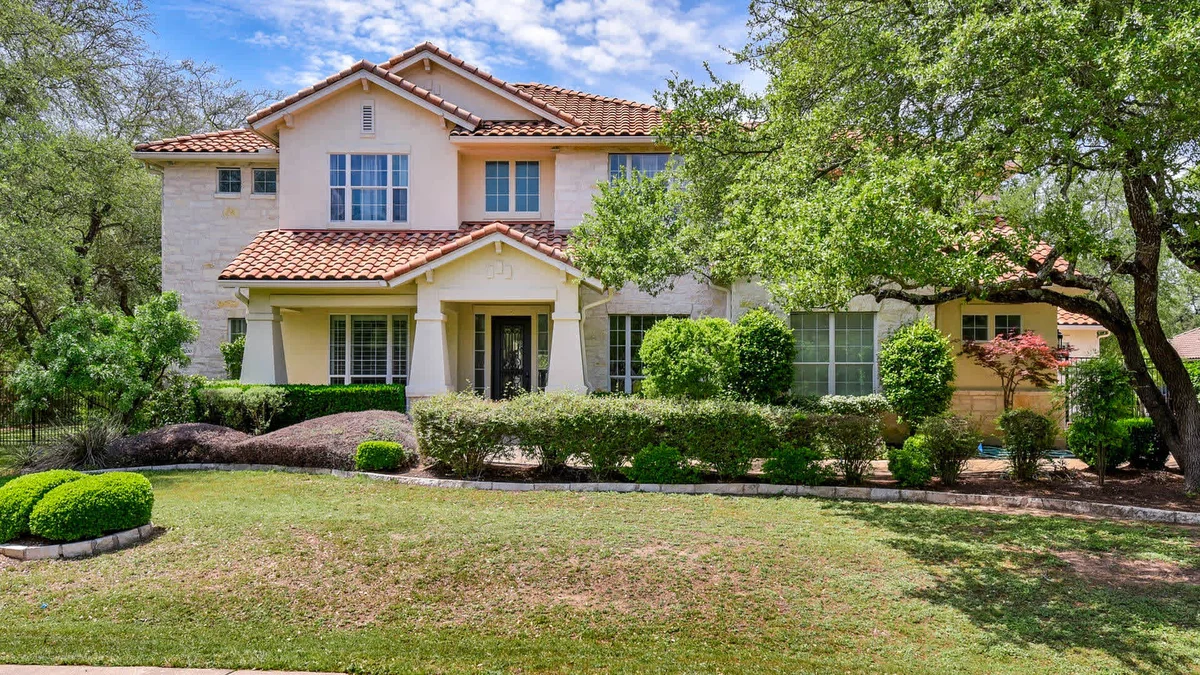 Sleeps 19 | Pool, Game Room | Lake Travis Estate #42
