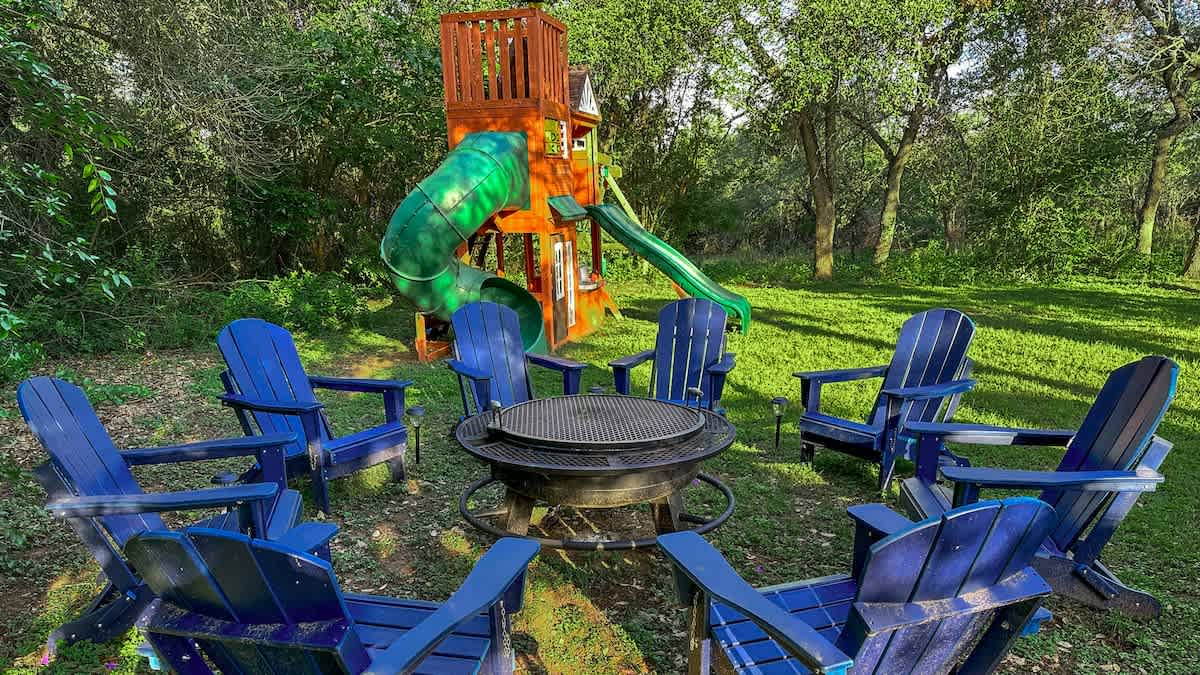 Sleeps 19 | Pool, Game Room | Lake Travis Estate #34
