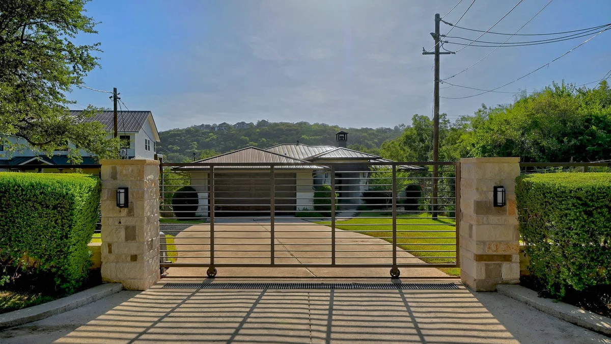 Private Beach, Dock, Views | Lake Austin Retreat #6