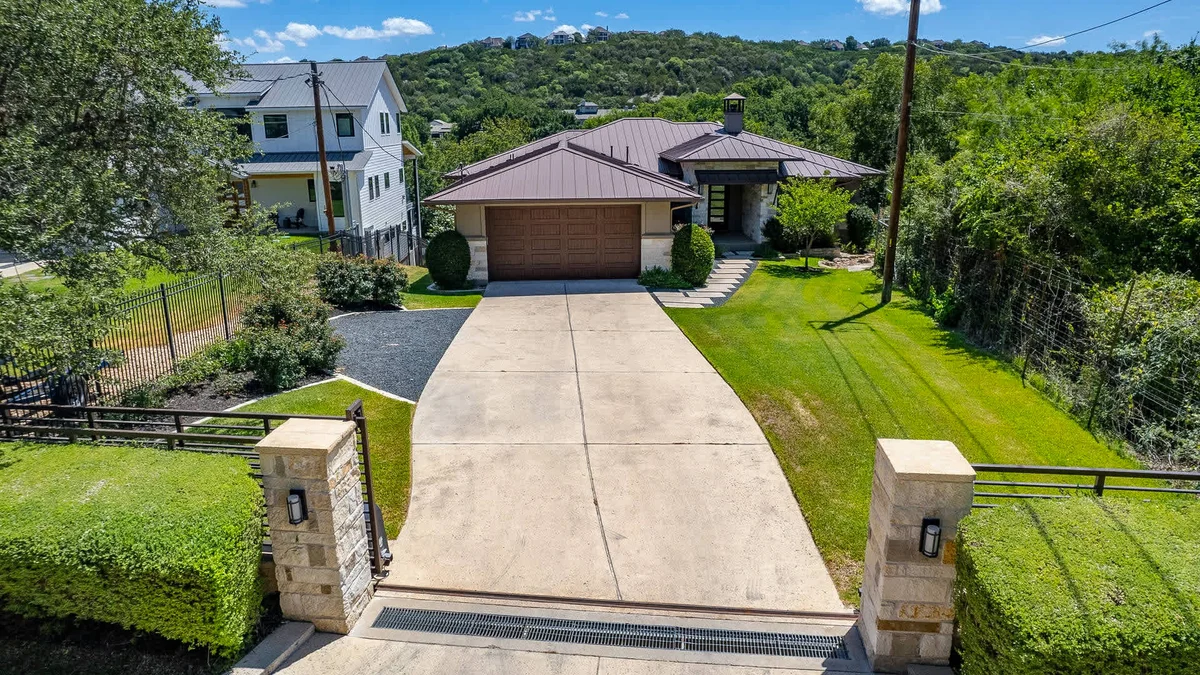 Private Beach, Dock, Views | Lake Austin Retreat #49