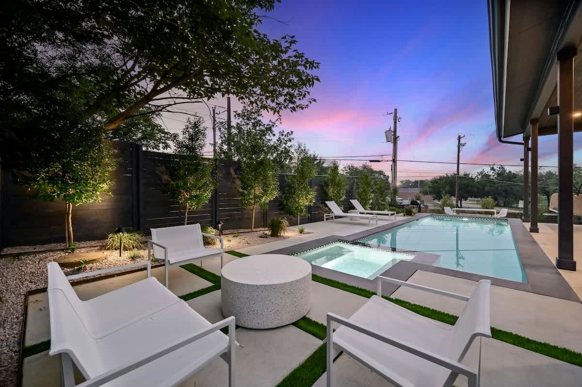 Pool, Lounge, Bar | East Austin Social Retreat #65