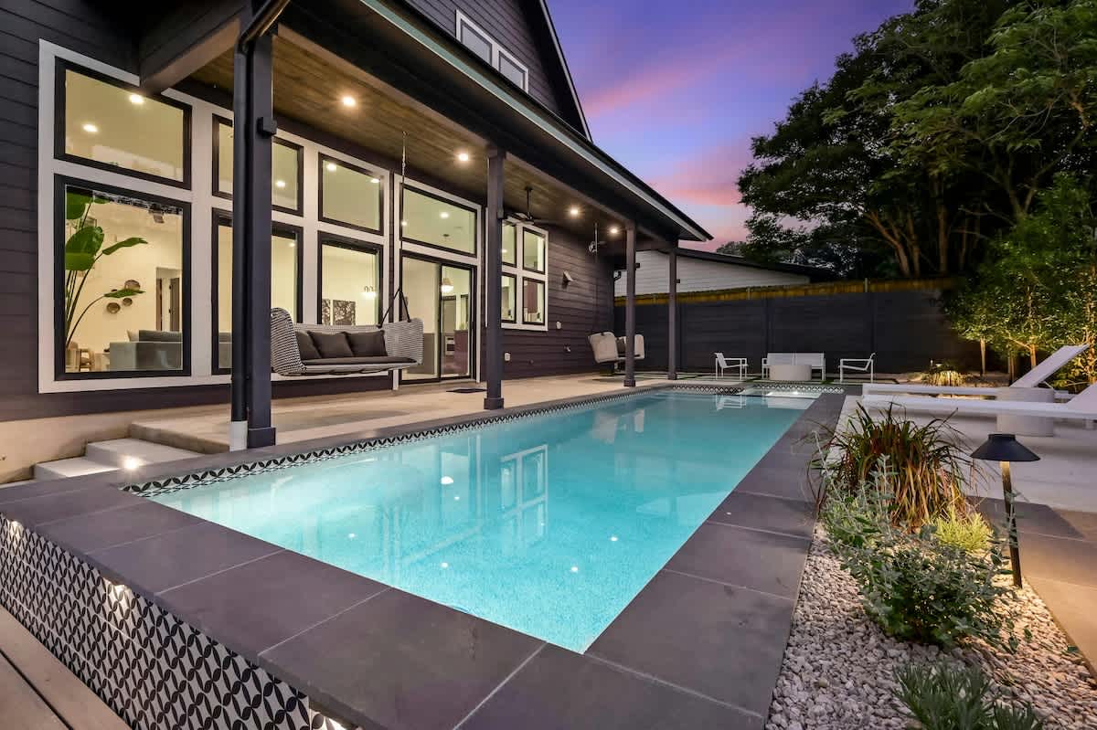Pool, Lounge, Bar | East Austin Social Retreat #30