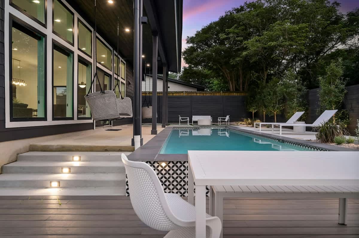 Pool, Lounge, Bar | East Austin Social Retreat #54