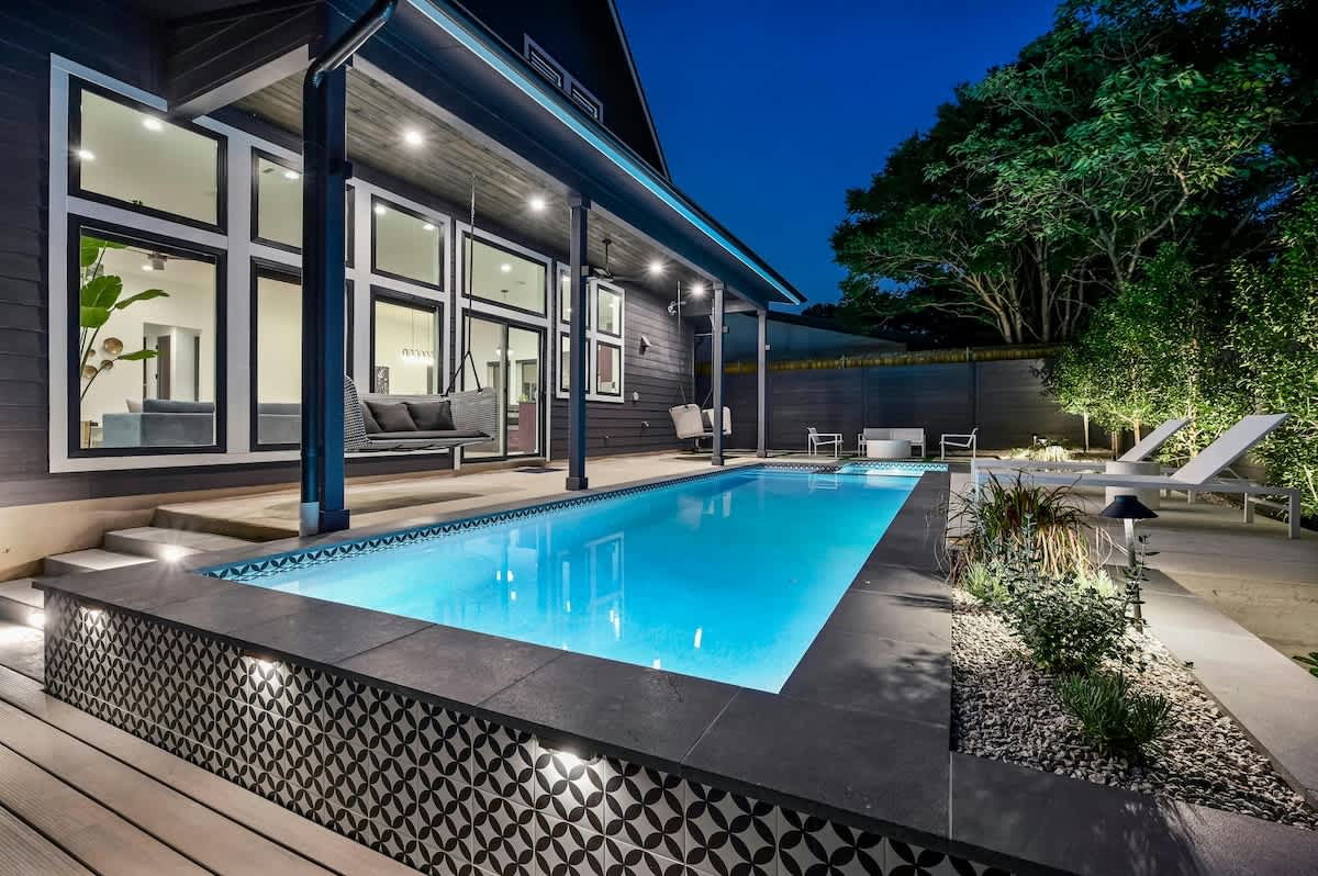 Pool, Lounge, Bar | East Austin Social Retreat #58