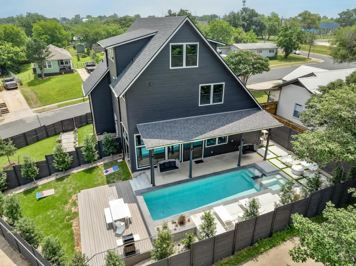 Pool, Lounge, Bar | East Austin Social Retreat #40