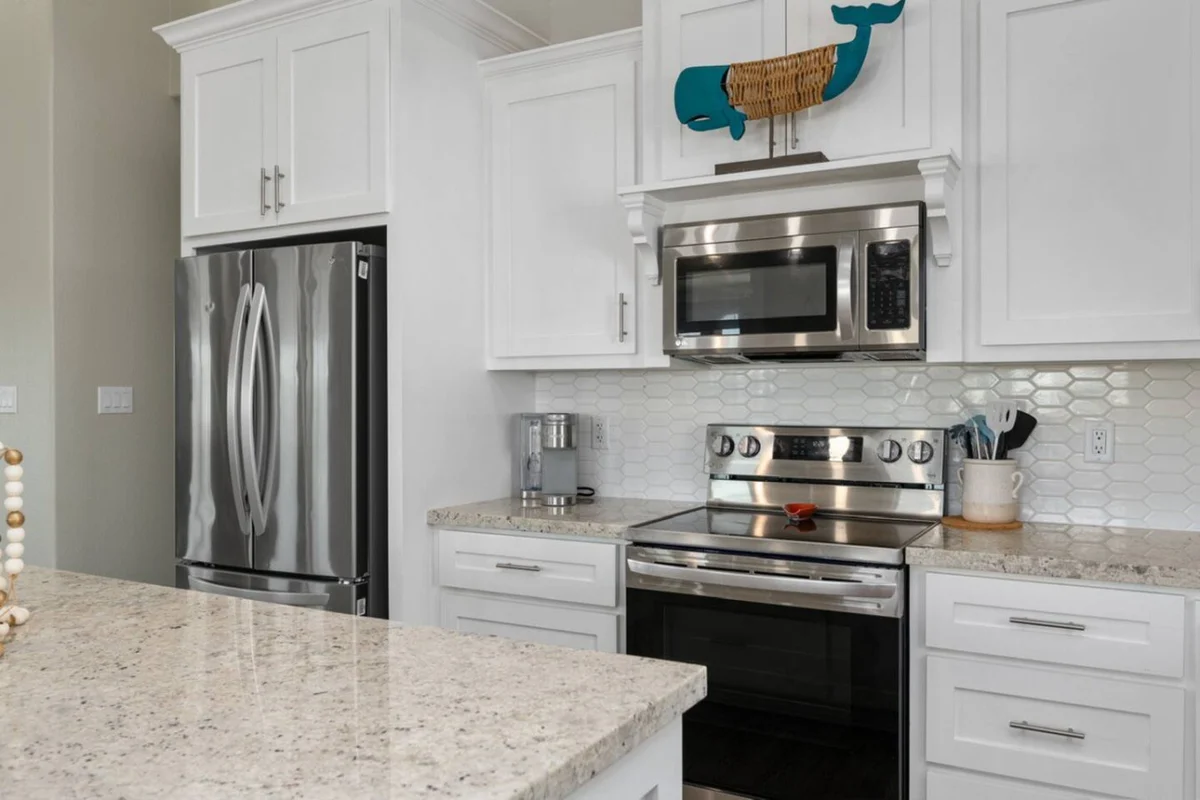 Home in Bolivar Peninsula property photo 2