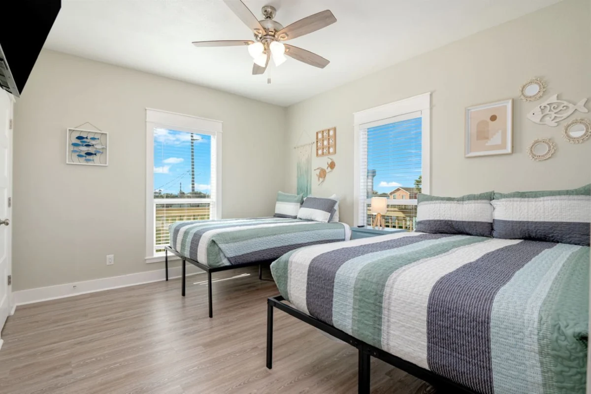 Bedroom 1 image 1