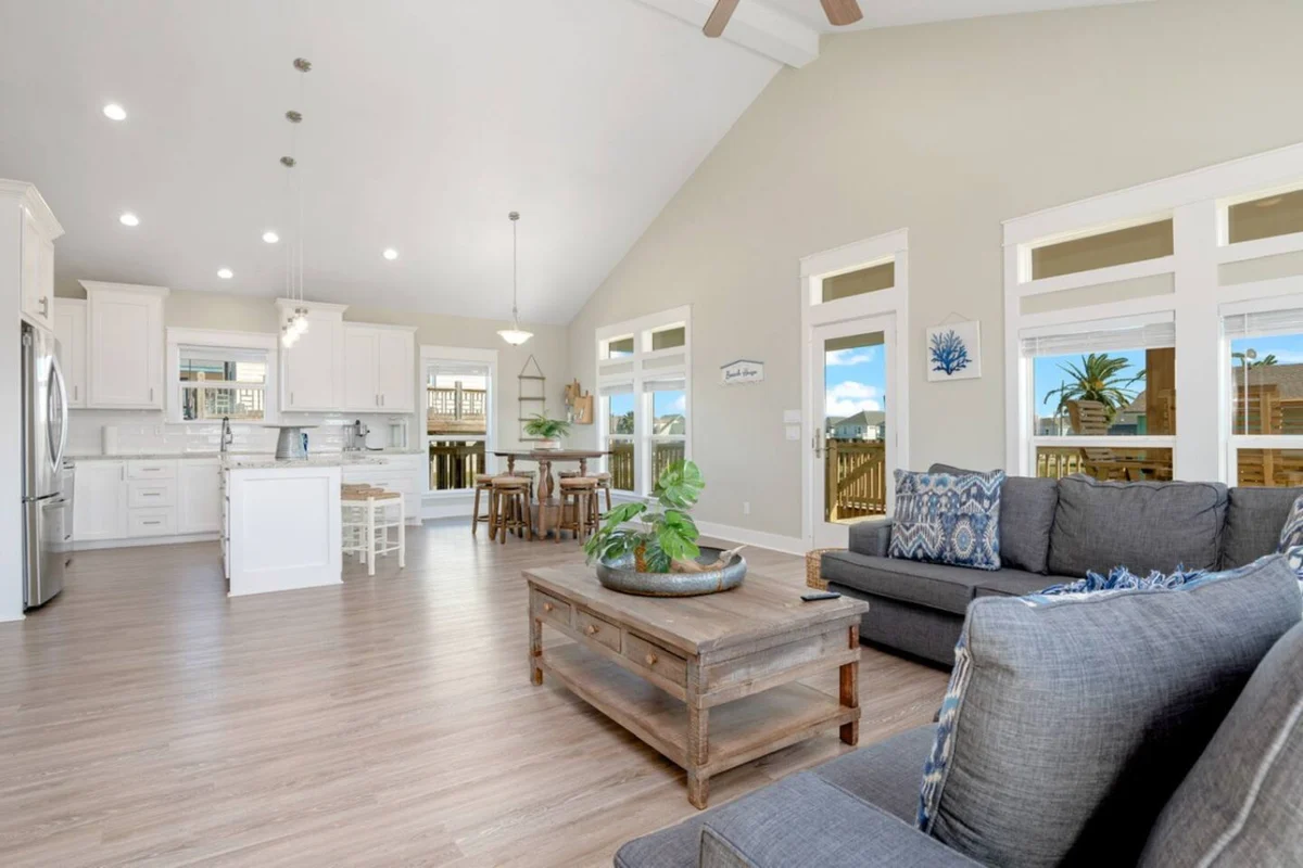 Home in Bolivar Peninsula property photo 3