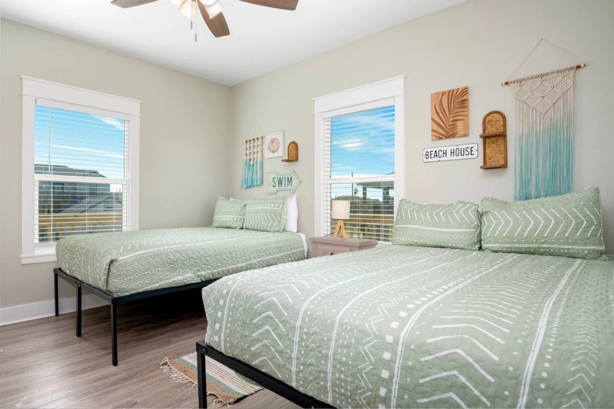 Bedroom 1 image 1