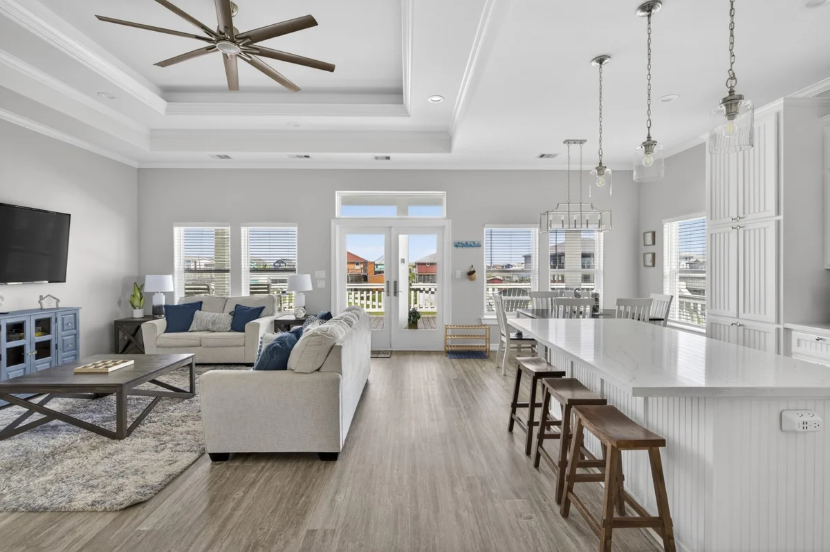Home in Bolivar Peninsula property photo 4