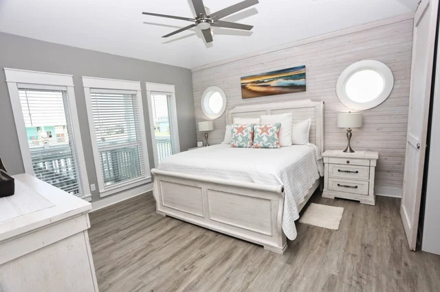 Bedroom 1 image 1