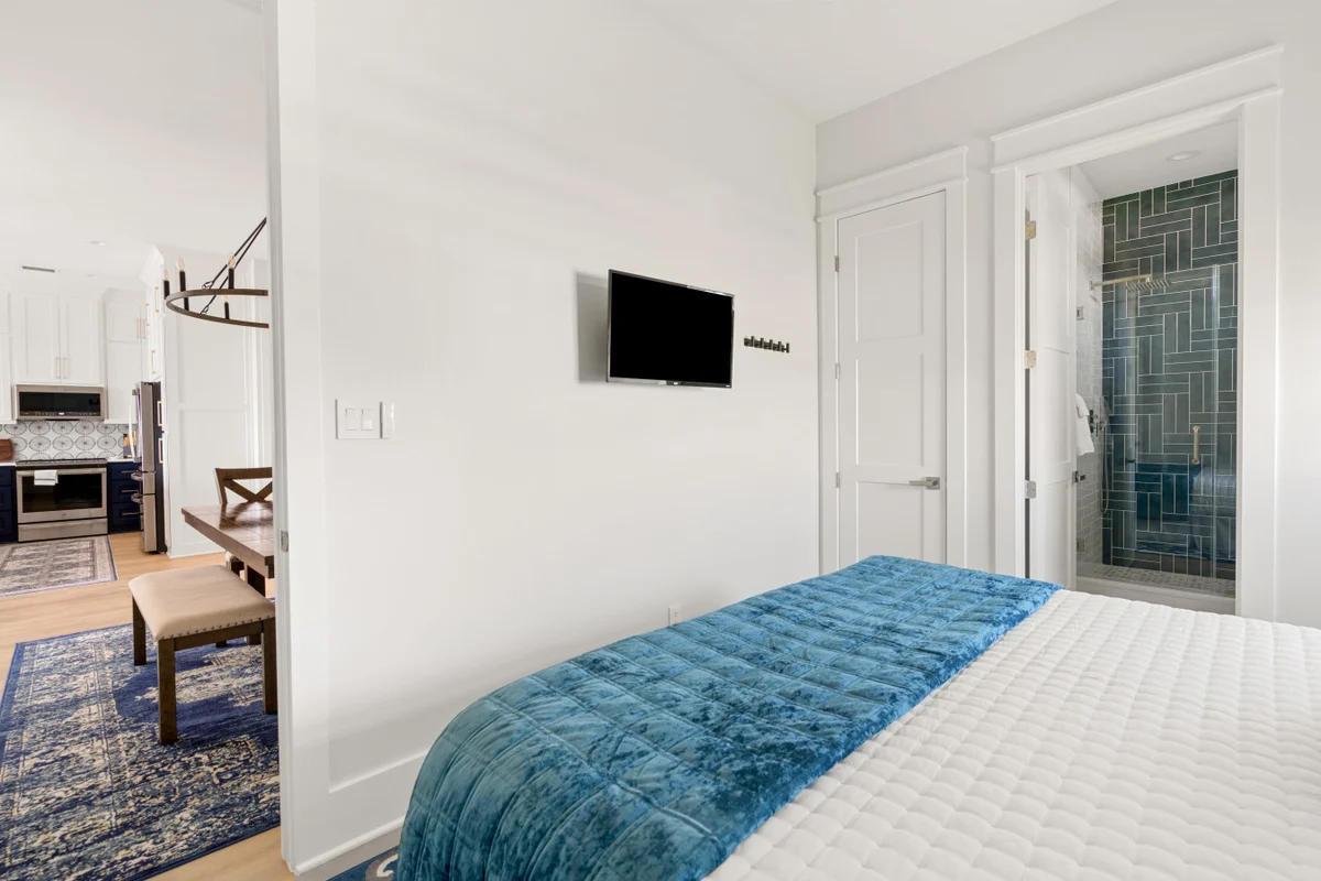 Bedroom 1 image 1