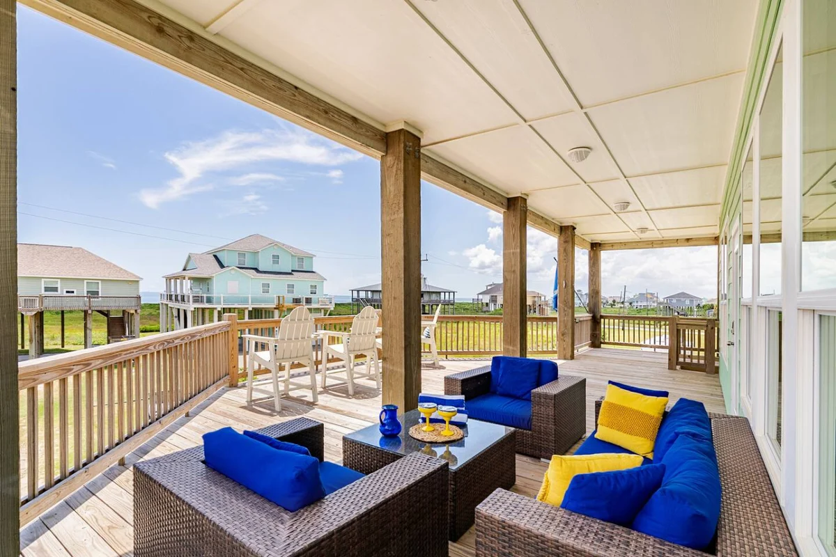 Home in Bolivar Peninsula property photo 2
