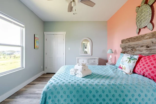 Bedroom 1 image 1