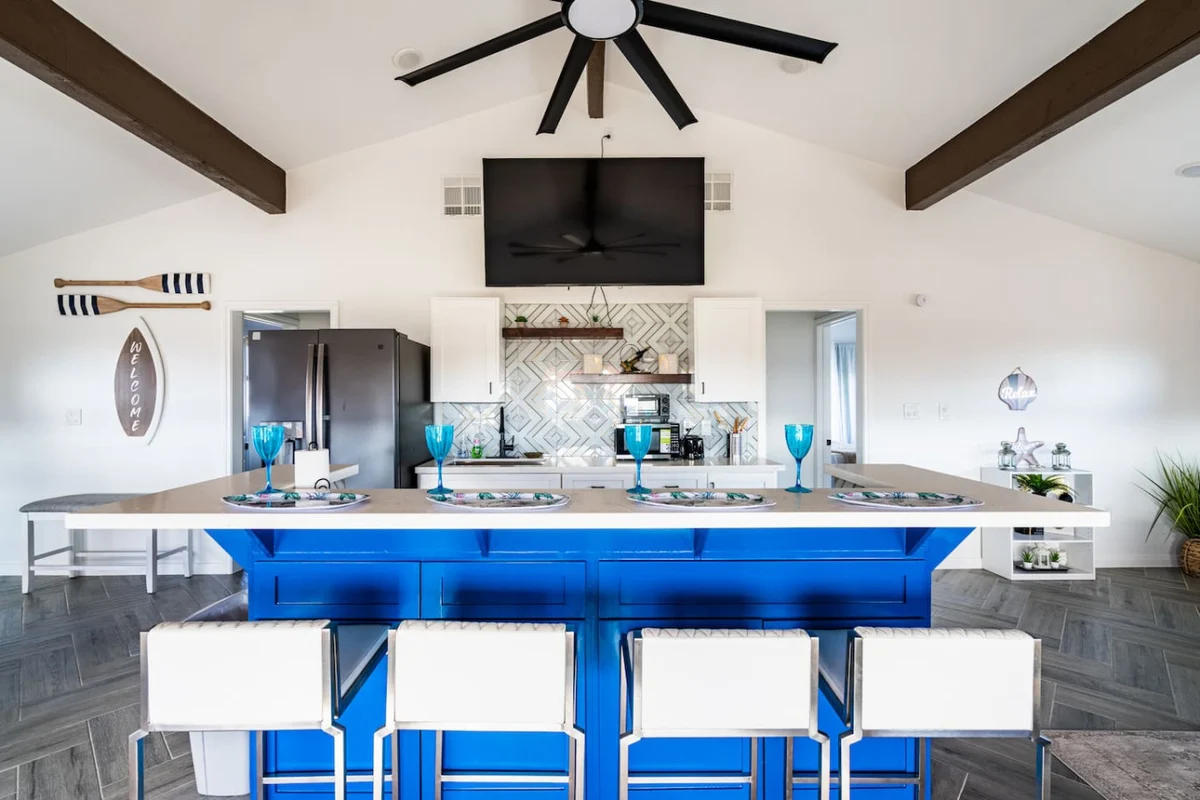 Home in Bolivar Peninsula property photo 2