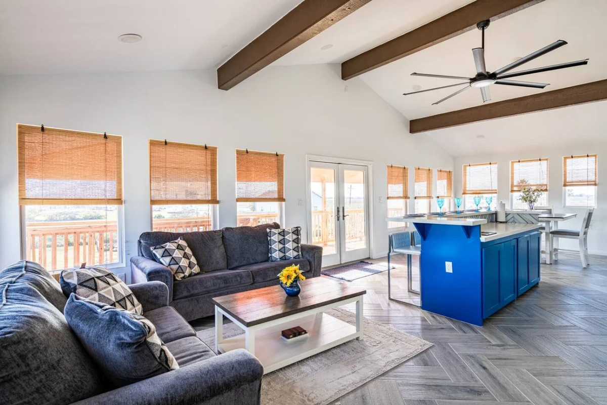 Home in Bolivar Peninsula property photo 3