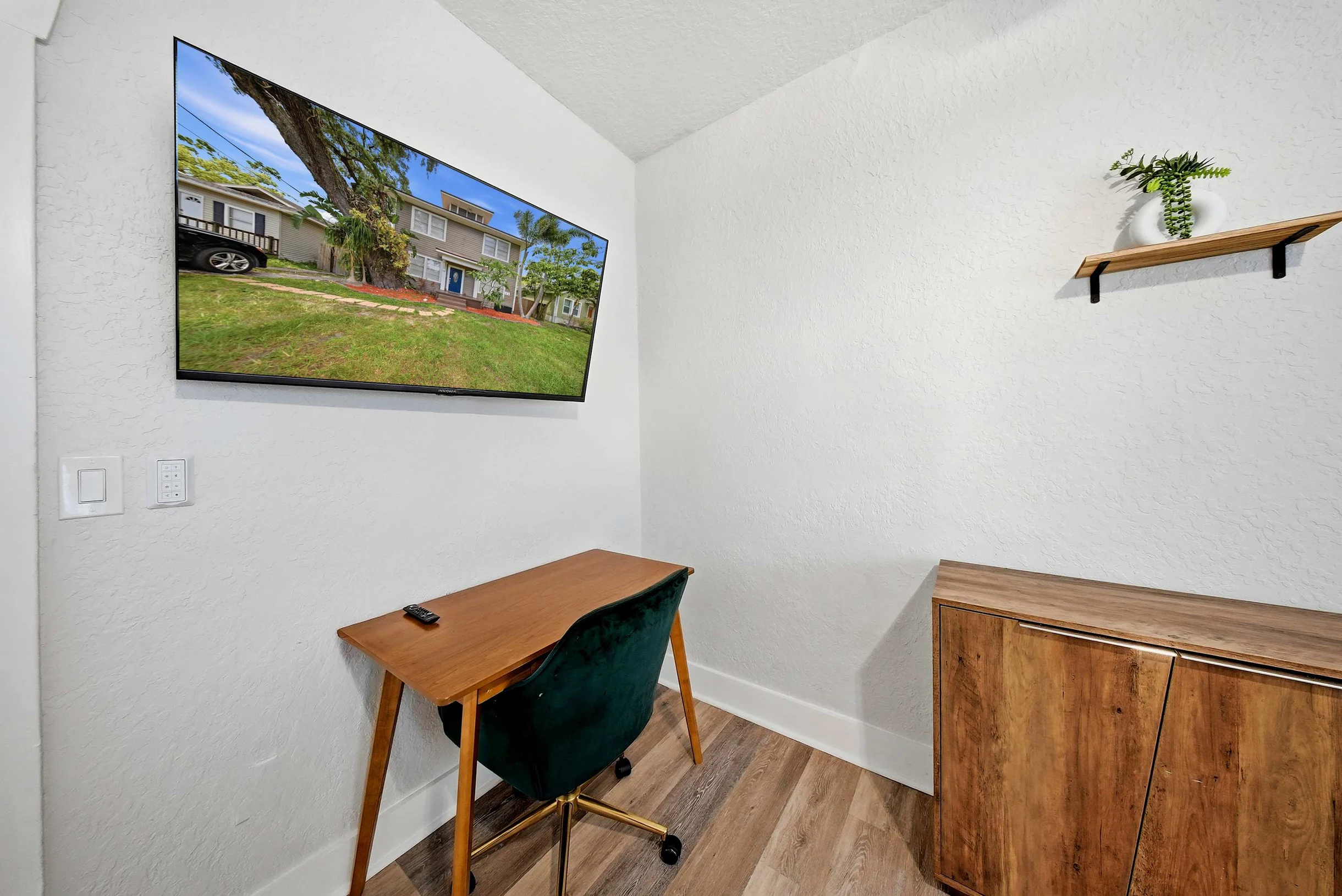 Comanche 4 Bed #44