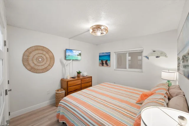 Bedroom 3 image 1