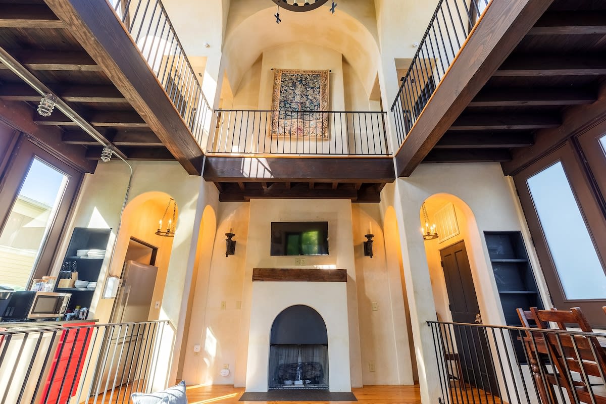 Apartment in Charleston property photo 3