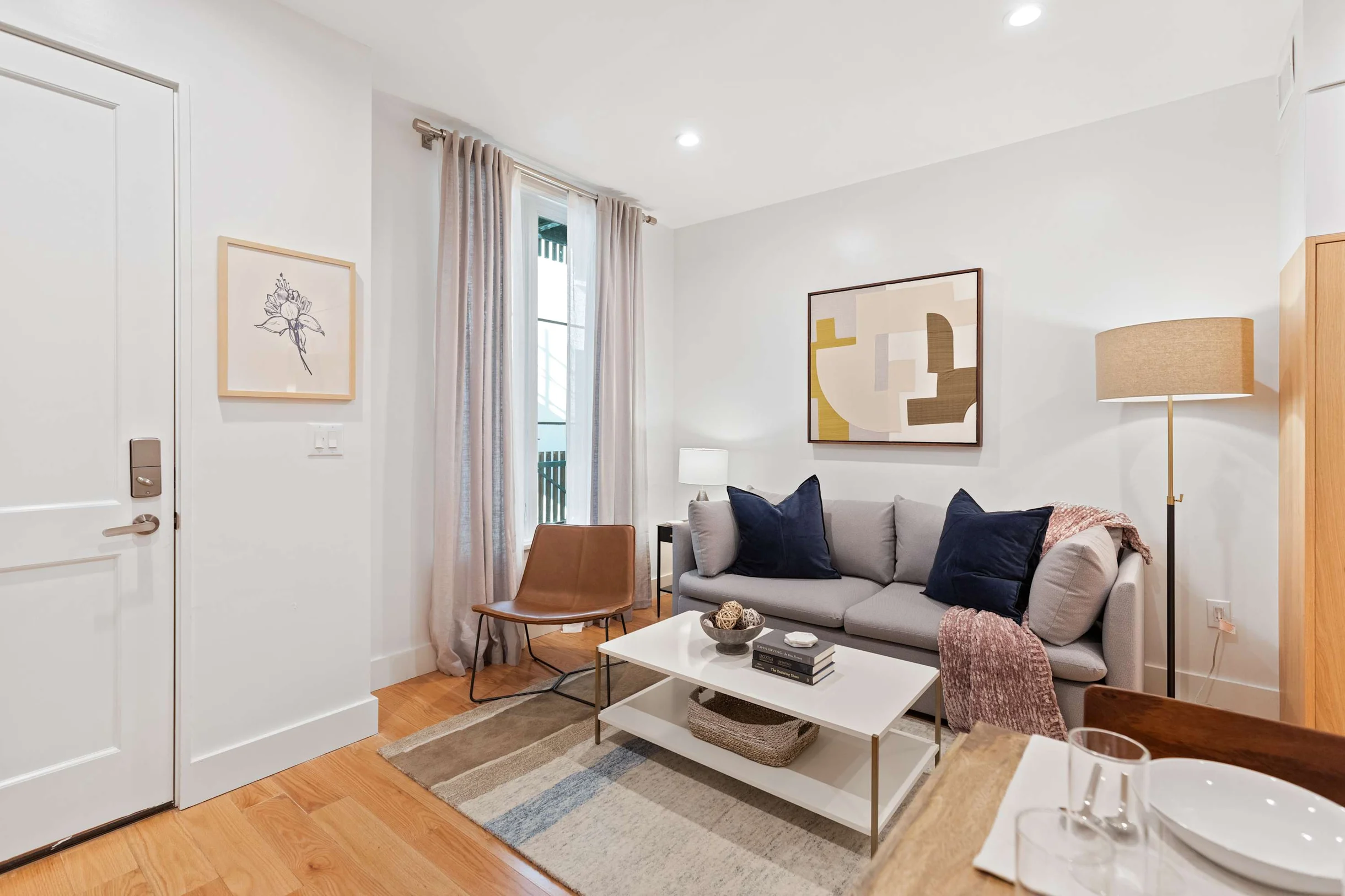 Apartment in Charleston property photo 2