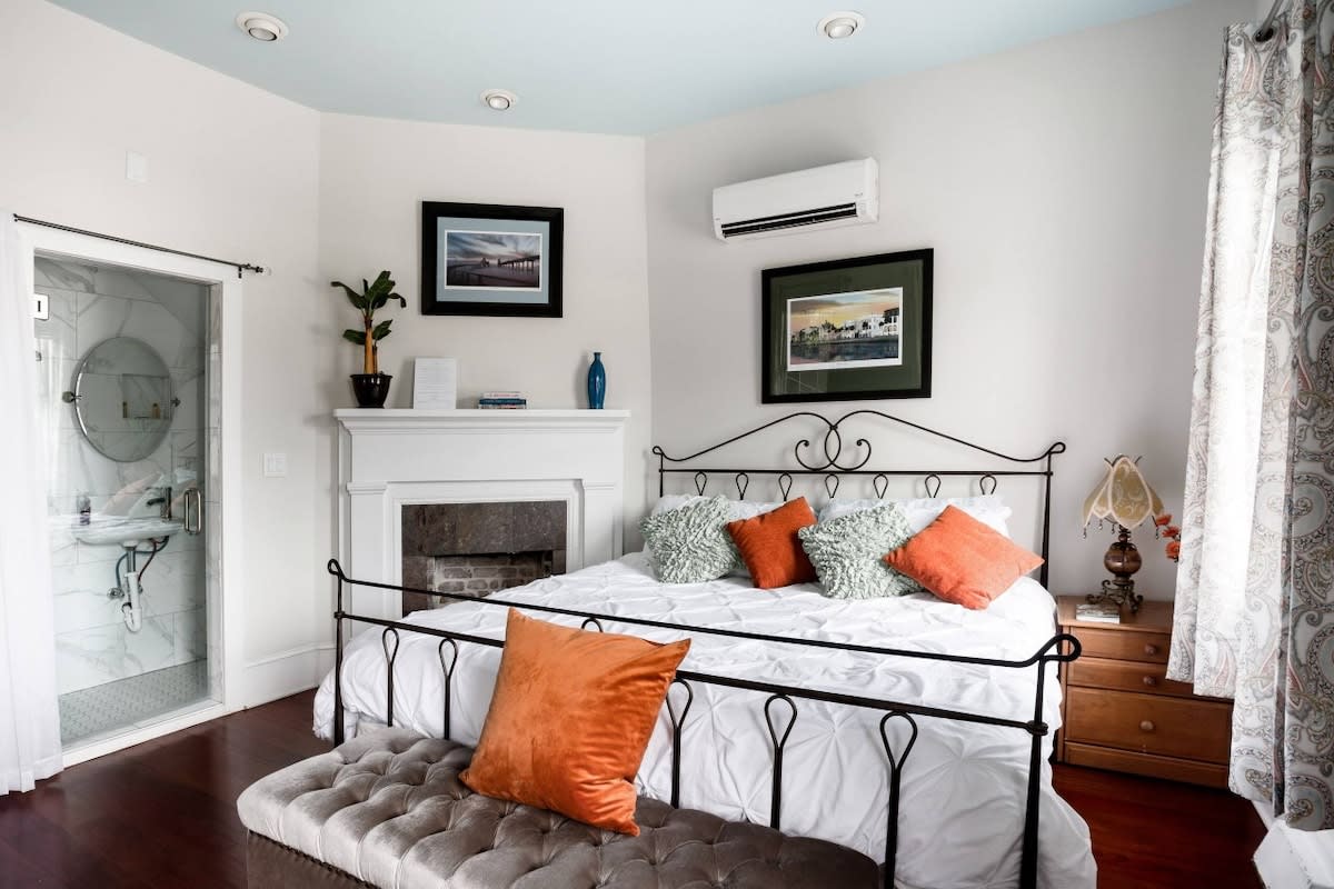 Bedroom 1 image 1