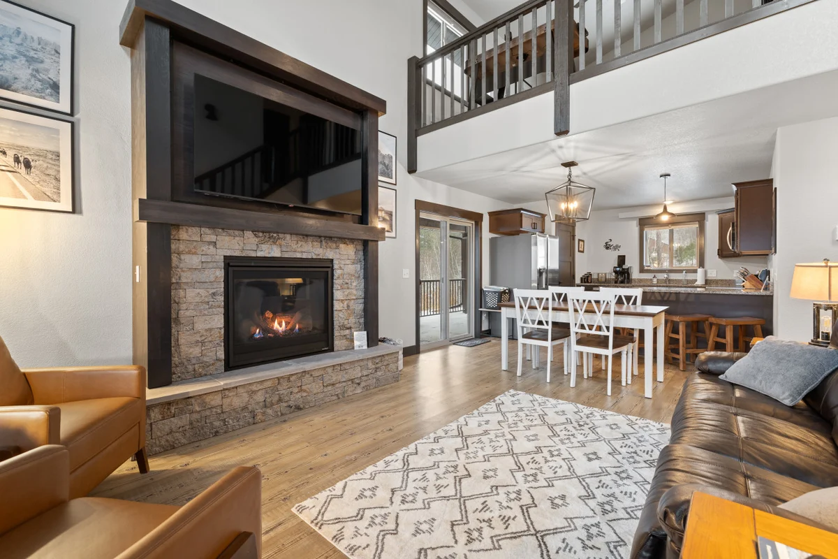 Home in Lead property photo 5