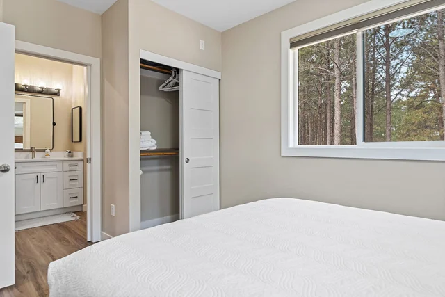 Bedroom 1 image 1
