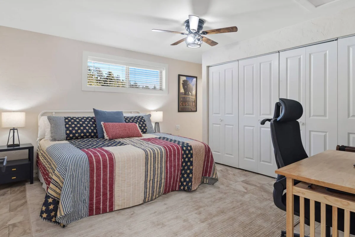 Bedroom 3 image 1