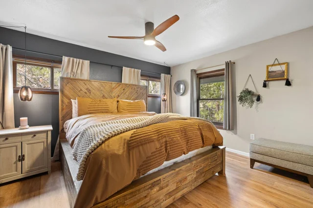Bedroom 1 image 1