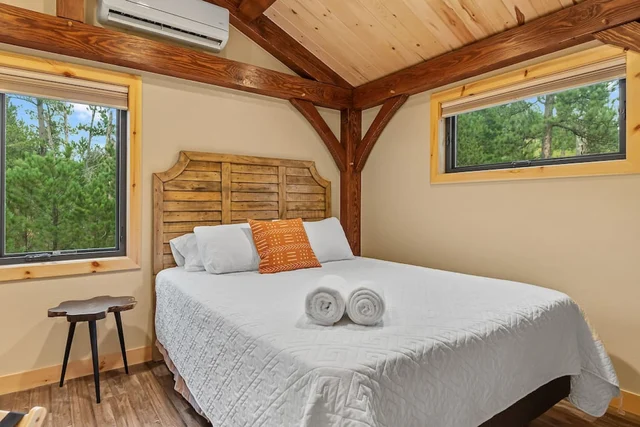 Bedroom 1 image 1