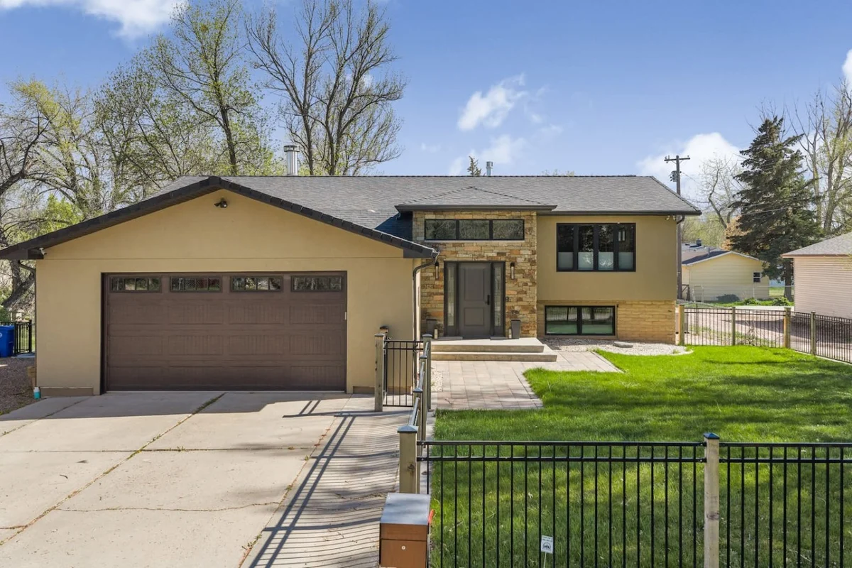 Home in Rapid City property photo 5
