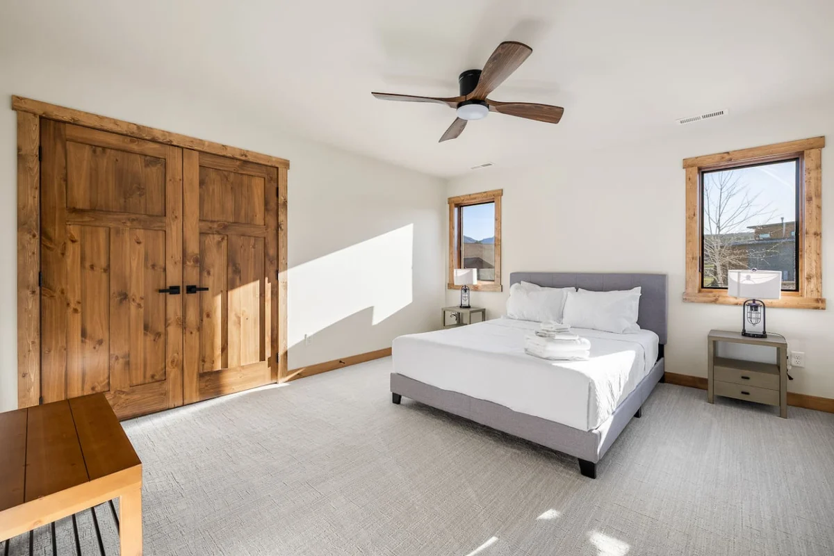 Bedroom 1 image 1